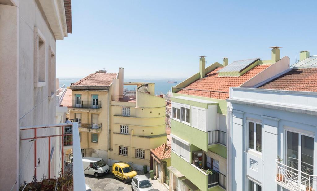 Happy Days Apartment
