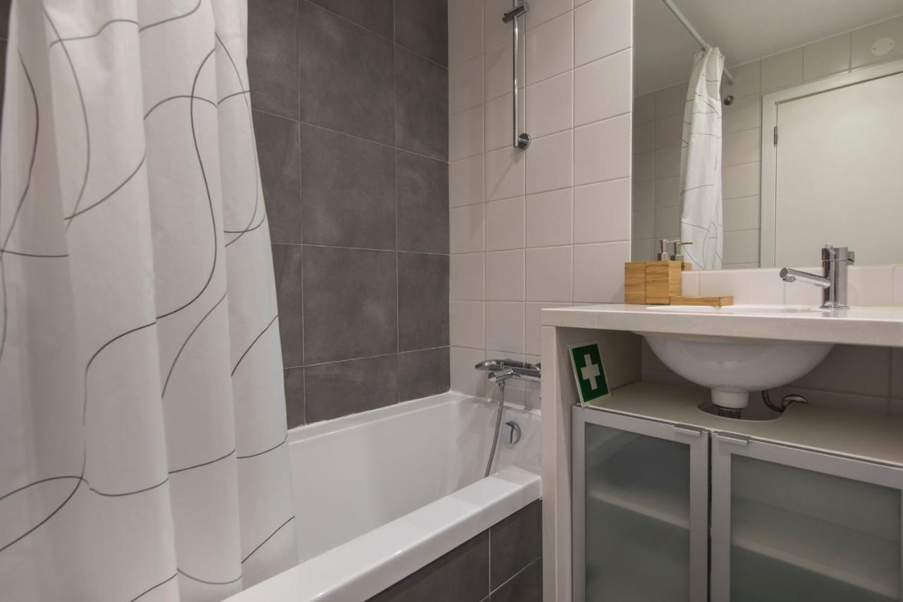 Lovelystay - Family-friendly Downtown Apartment *