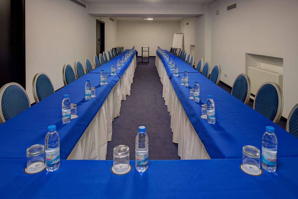 Hotel Vip Executive Saldanha 4*