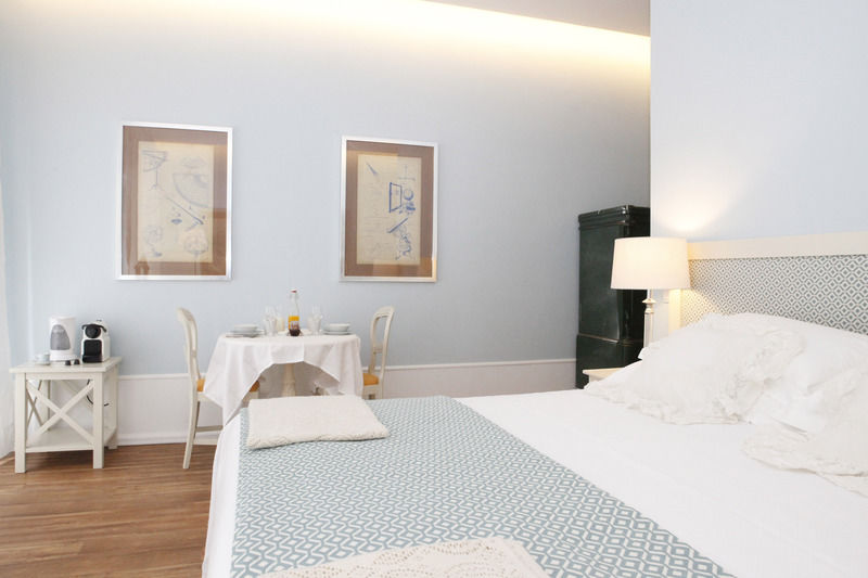 Guest house Alecrim Ao Chiado 4*
