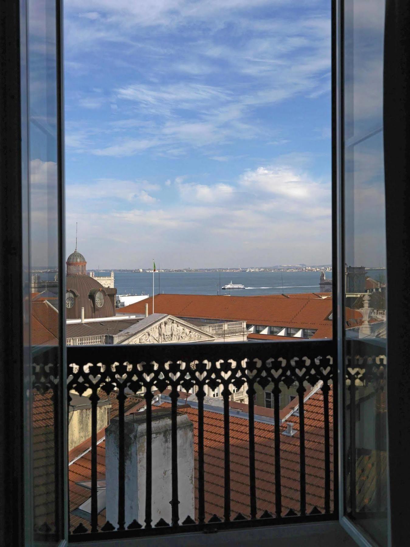 Feels Like Chiado Prime Bed & Breakfast Lisbon