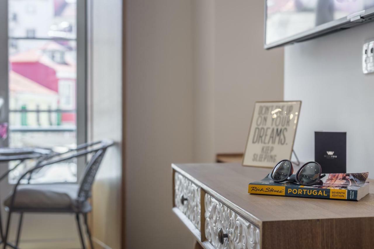 Apartment With *