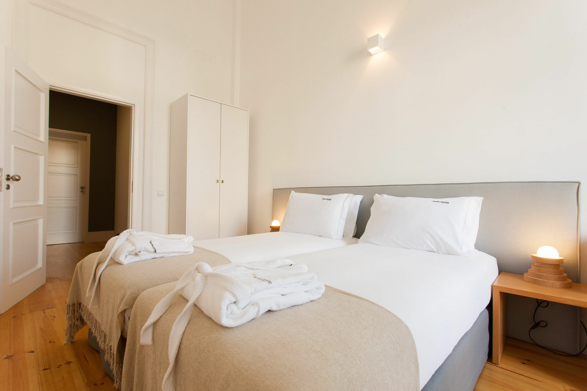 Bed & Breakfast Feels Like Chiado Prime 3*