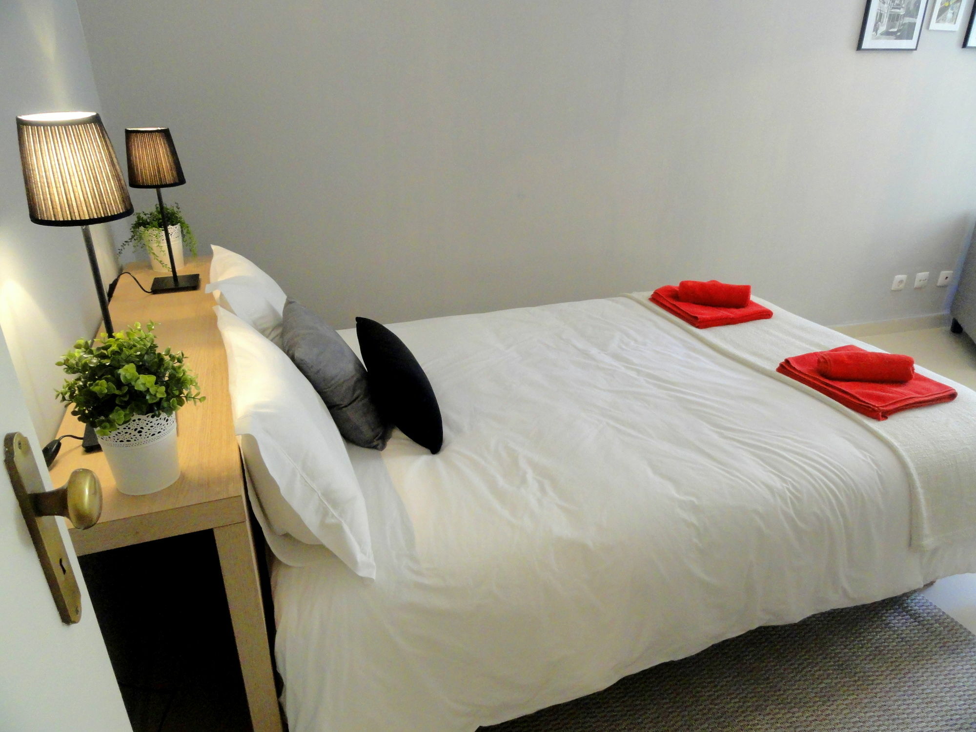 Principe Real Cecilio Apartment *