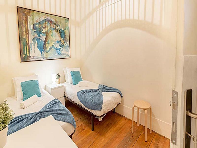Flores 105 Guest house Lisbon