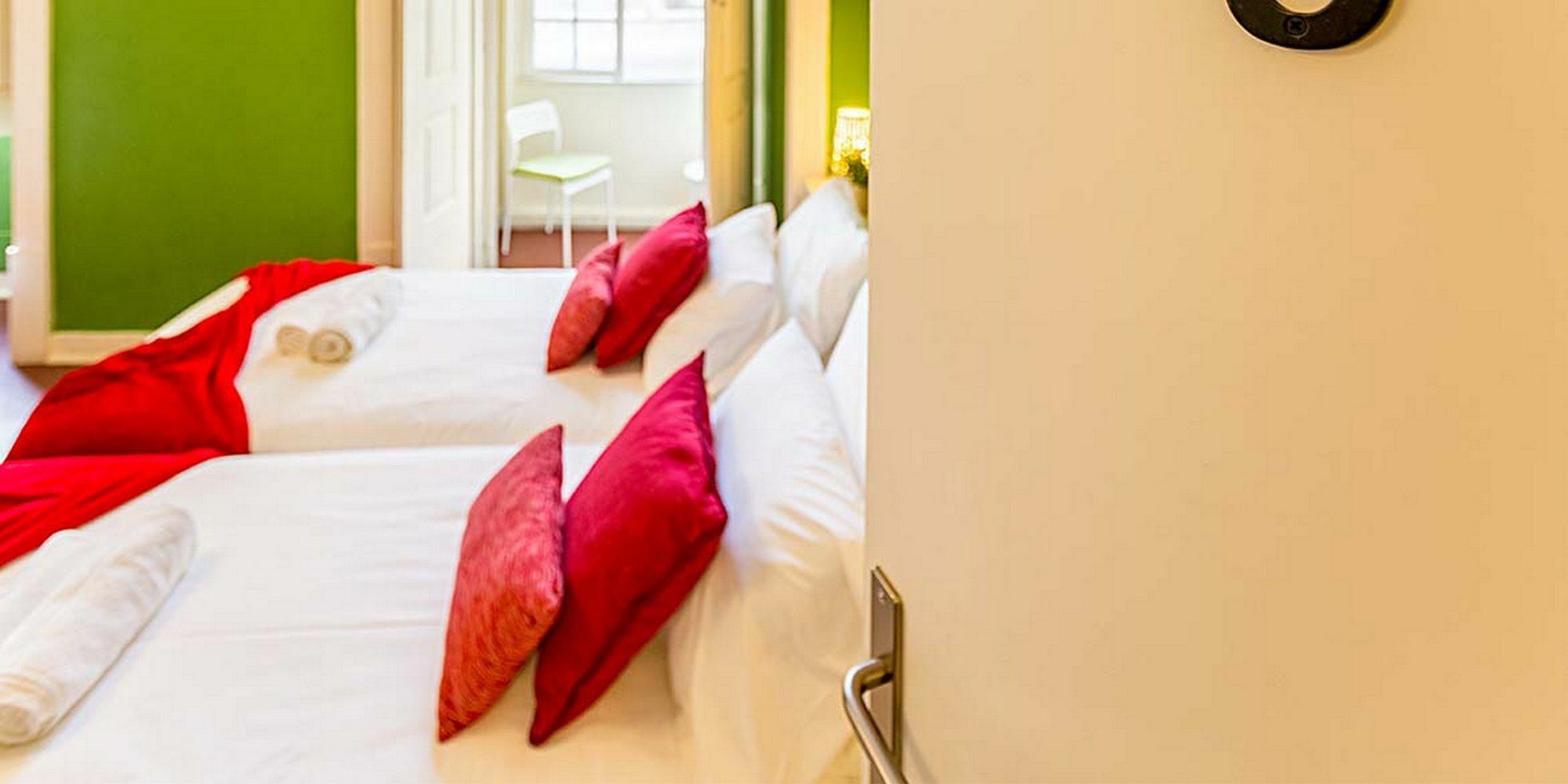 Flores 105 Guest house 3*