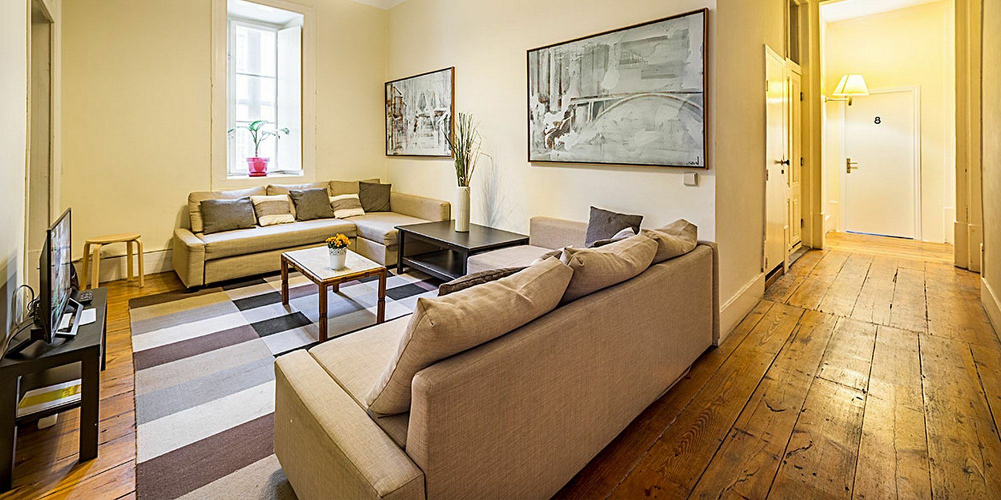 Flores 105 Guest house Lisbon