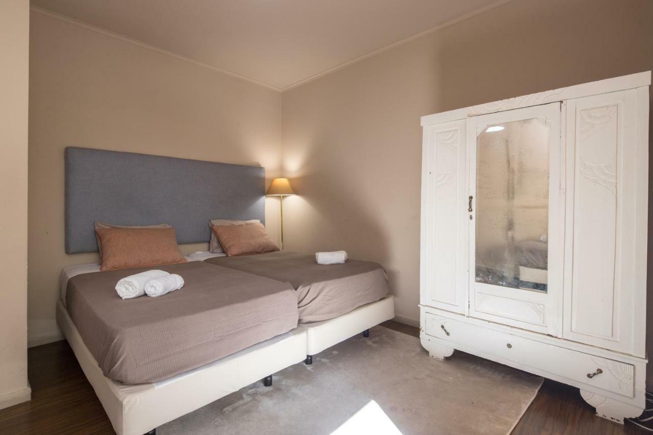 Jo's Place 3* Lisbon