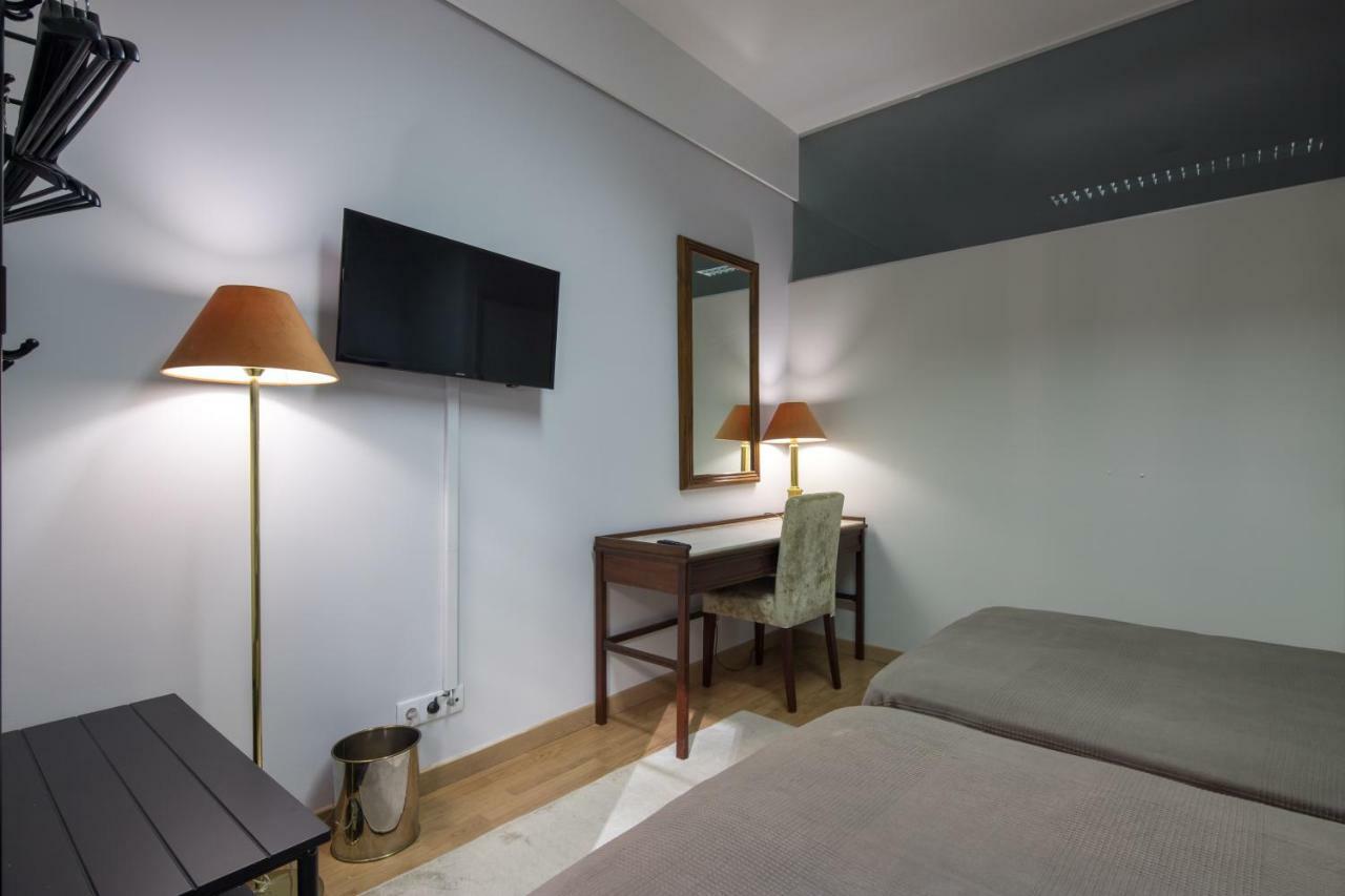 Jo's Place 3* Lisbon