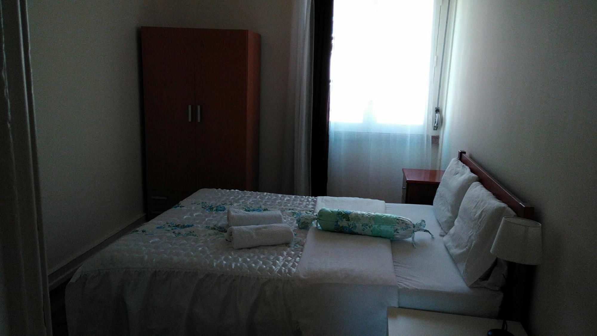 Absolut Morning Albergue
