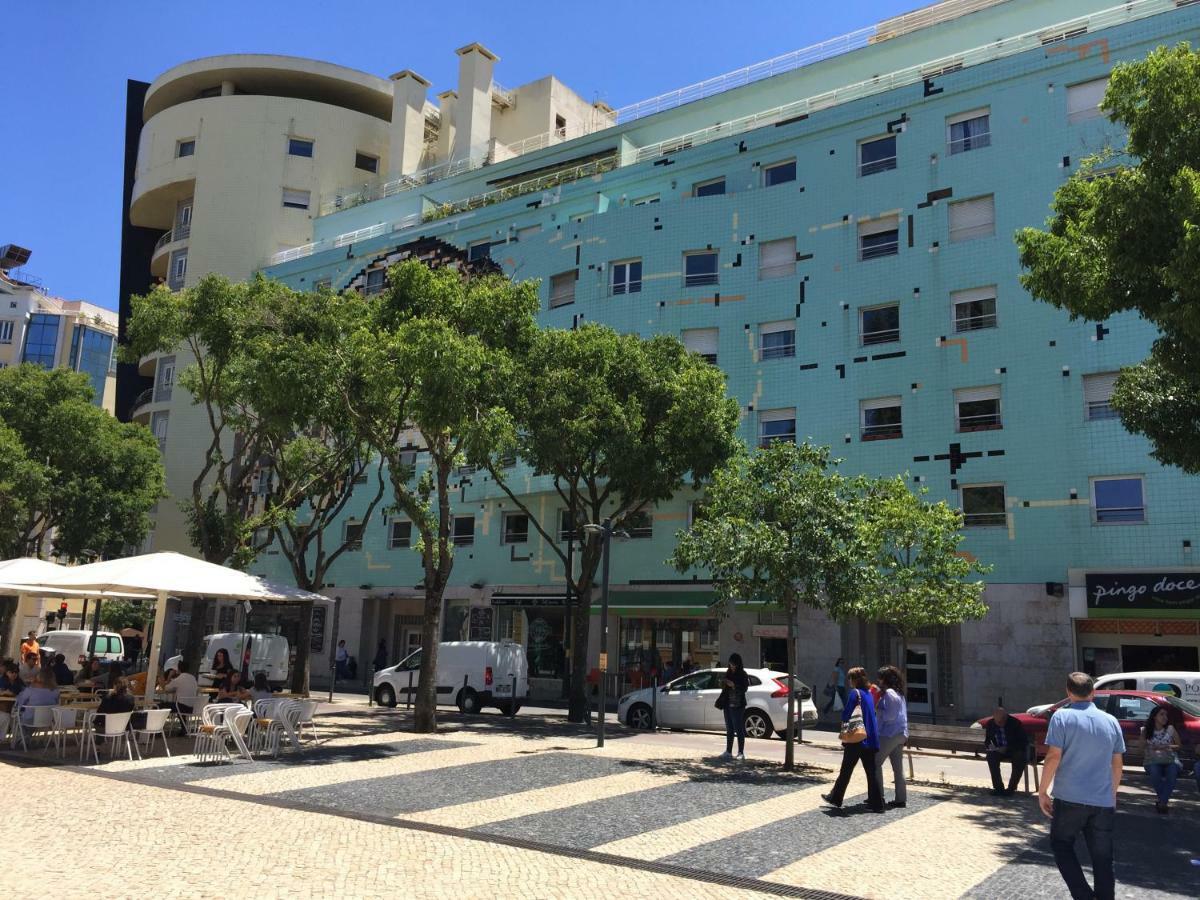 8-bit-building Apartment Lisbon