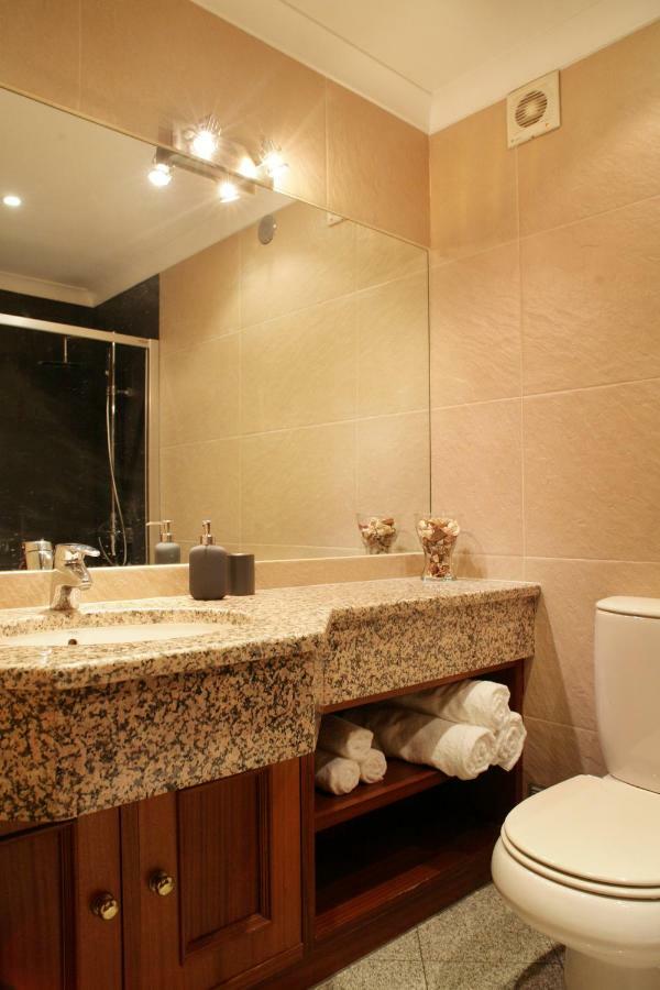Parque Nacoes - Fil Pool Apartment Lisbon