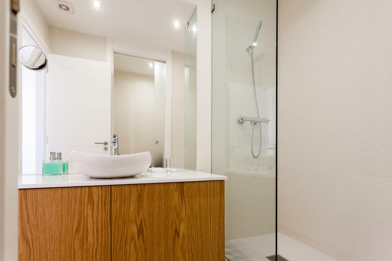 Sao Bento Blue One-bedroom - By Lu Holidays Lisbon