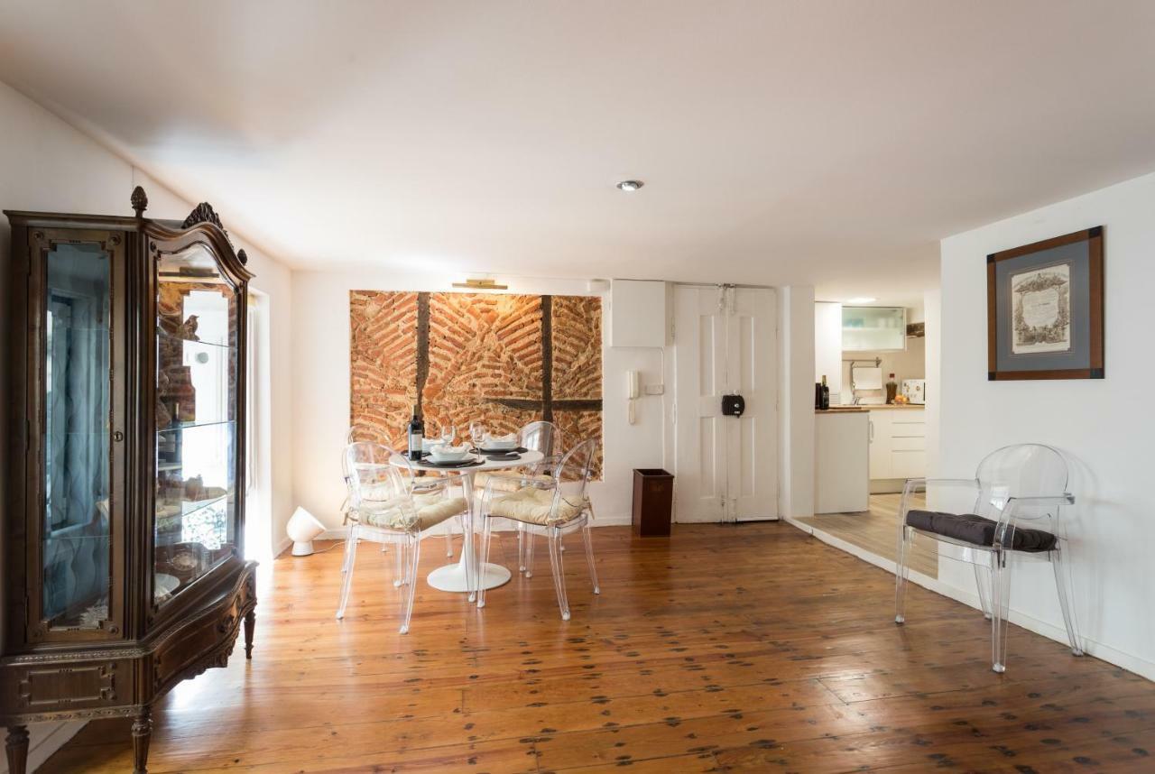 Charming Travessa Do Alcaide Apartment