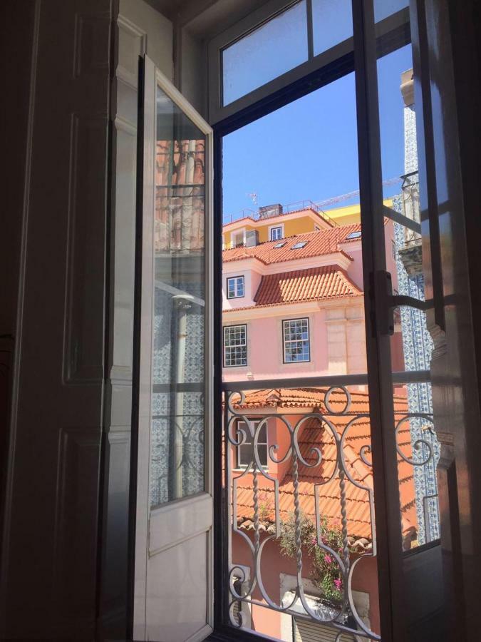 Design With Rooftop Terrace And 180-degree River&city Views Lisboa
