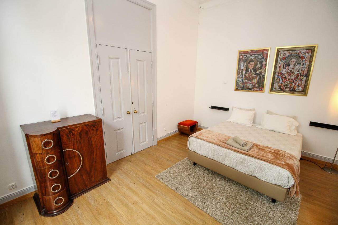 Guest house Pensao Rosinha Art Gallery House Lisbon