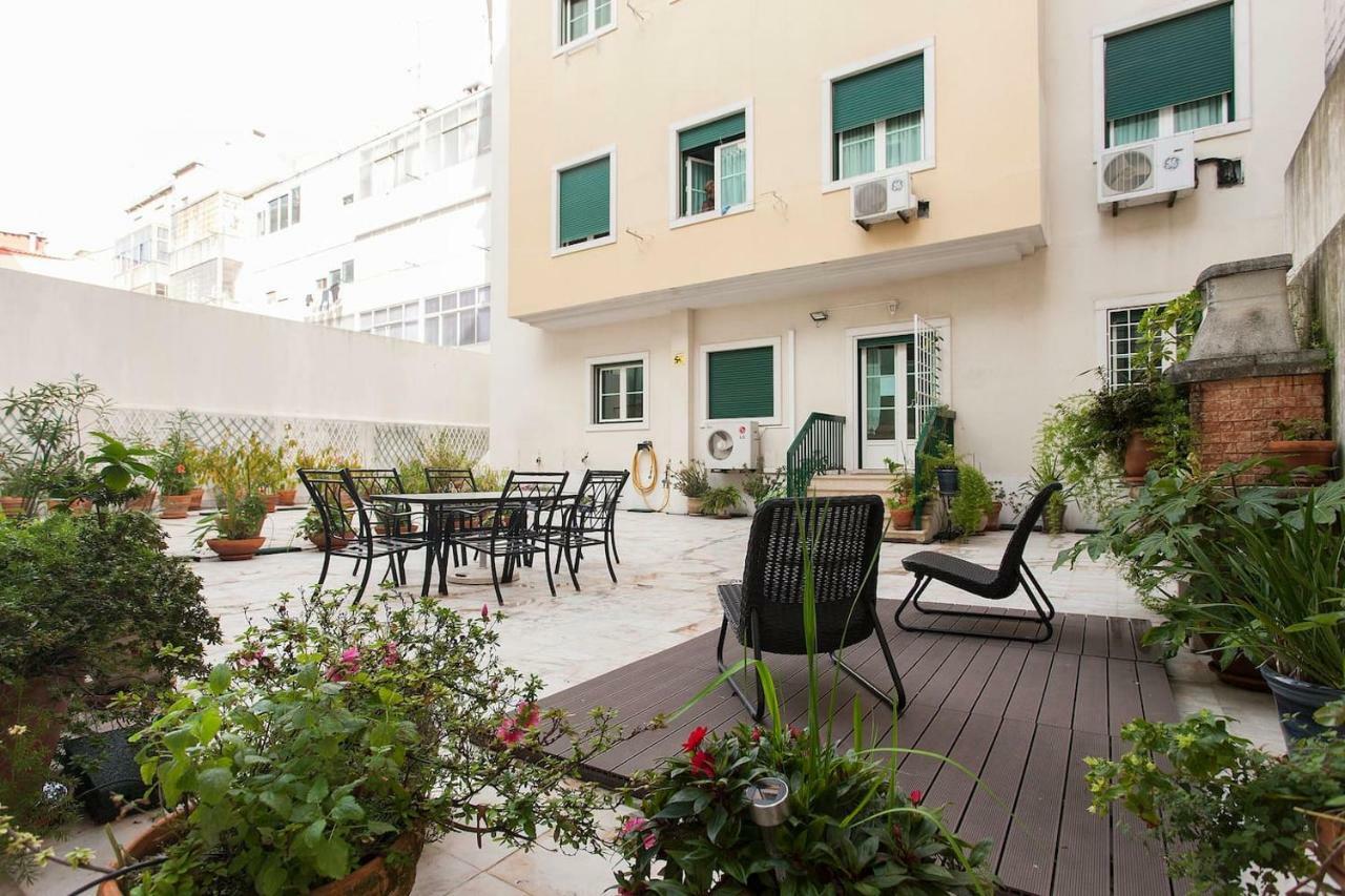 Sunny Terrace Apartment