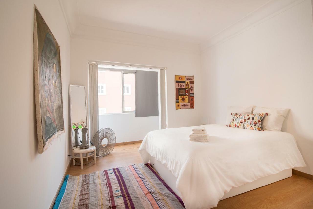 Art And Design In Apartamento Lisboa