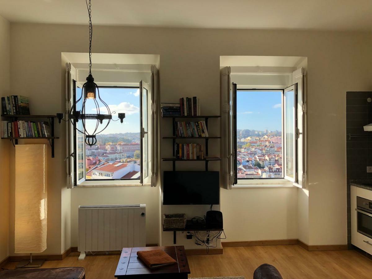The Hilltop Nest * Lisbon