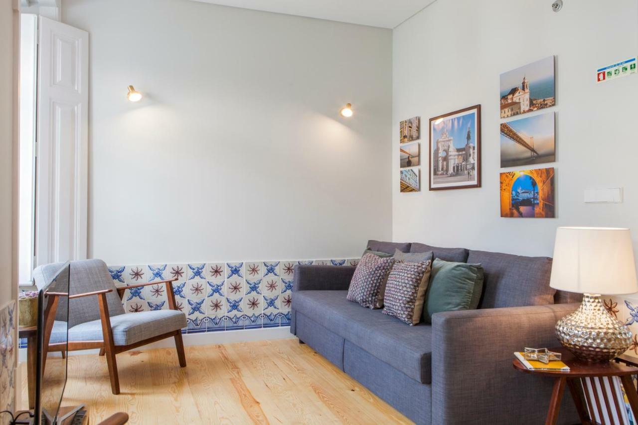 Alfama Castle View: Historic 3-bedroom With Balcony * Lisbon