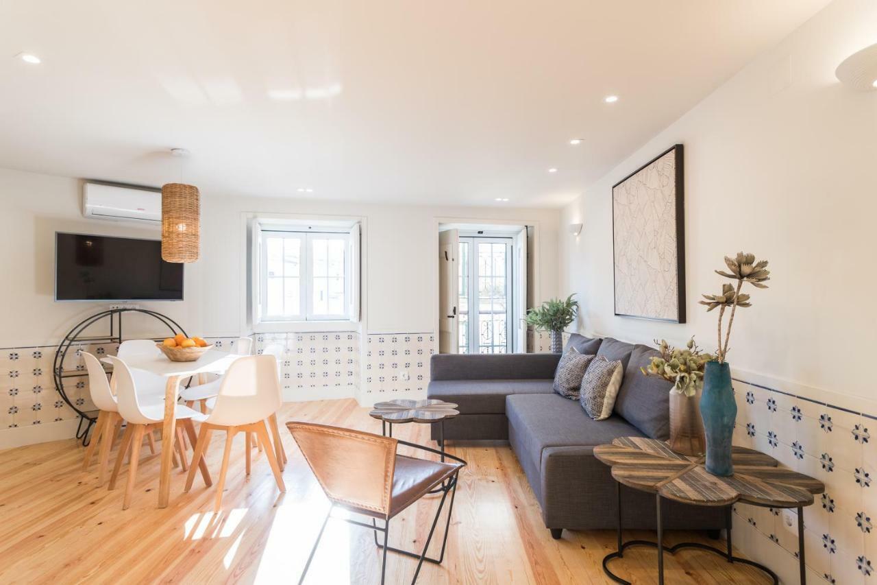 Alfama Cozy Two-bedroom W/ River View - By Lu Holidays Lisbon