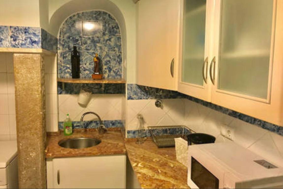 Flat In Historic Neighbourhood Lisbon