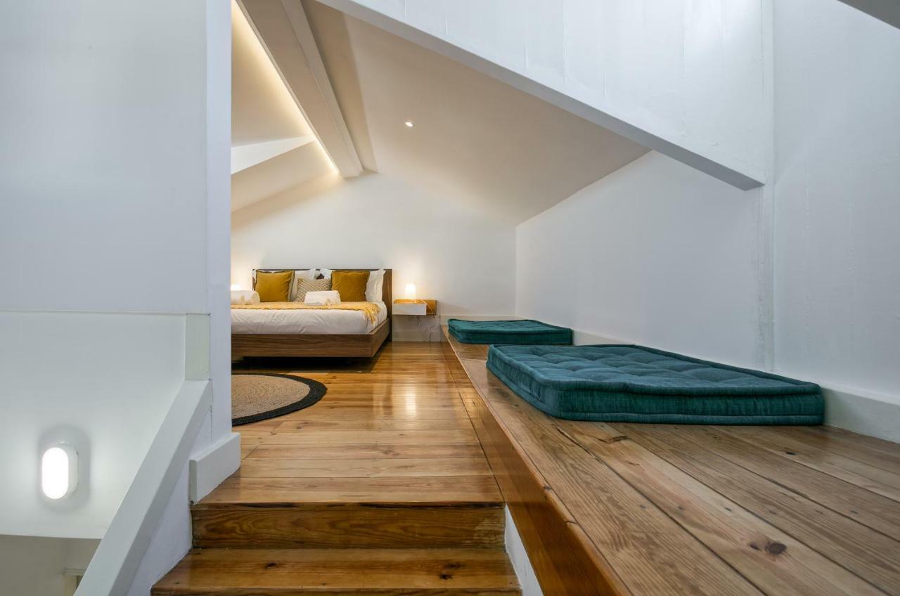 Hip Tailor Made Duplex Penthouse In Bairro Alto Apartment