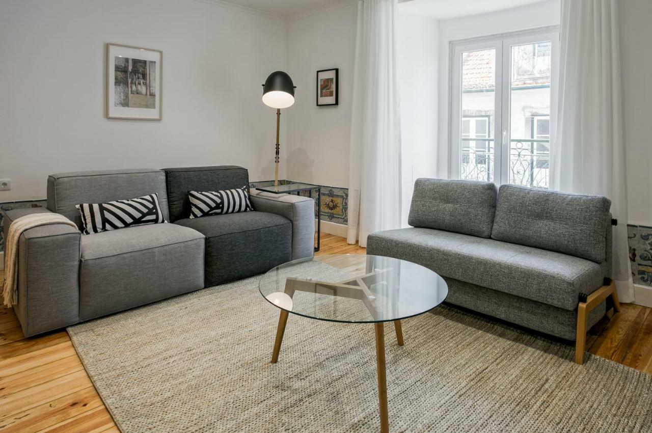 Hip Tailor Made Duplex Penthouse In Bairro Alto Apartment *