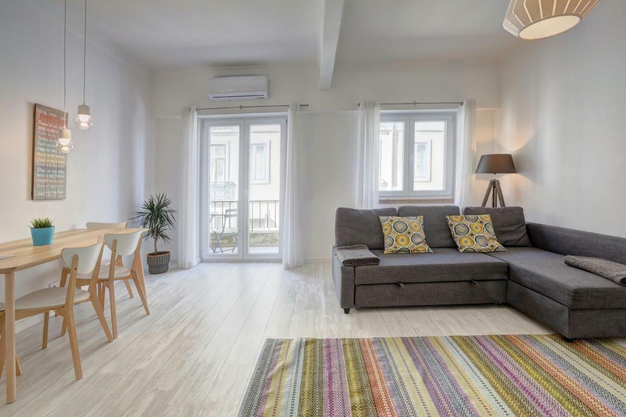 Mouraria House And Quiet With A Balcony * Lisbon
