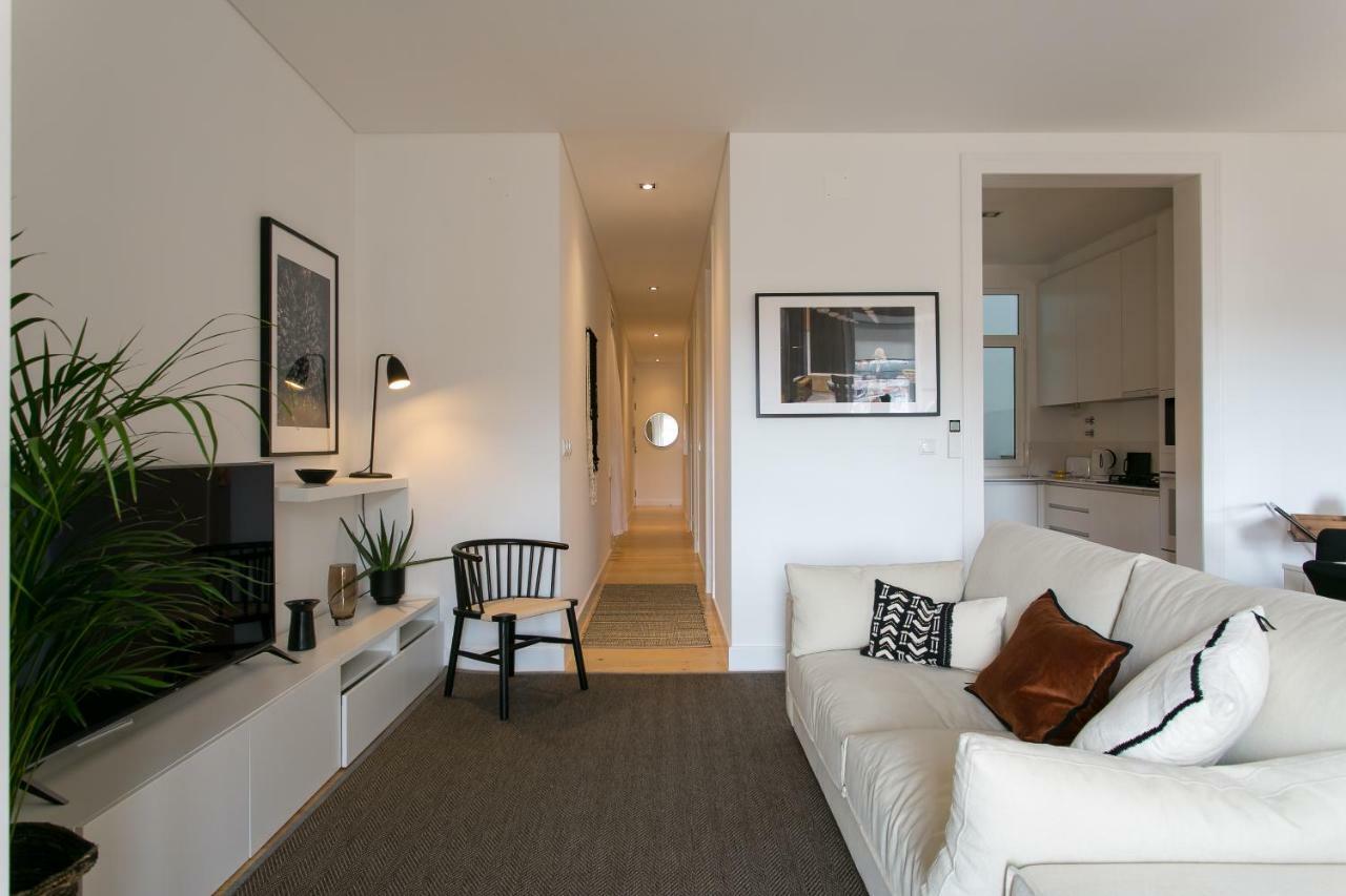 Altido Elegant Deluxe & Altido Luxurious 3-bedroom Apt With Terrace In Intendente Apartment *