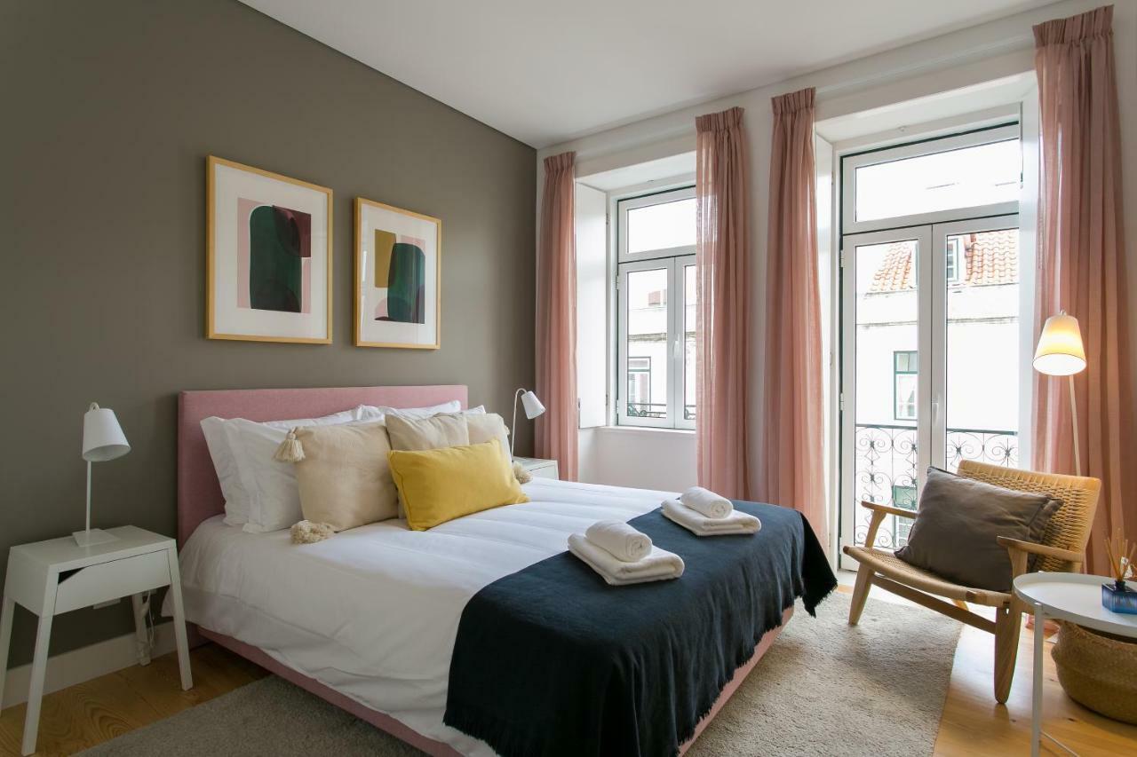 Altido Elegant Deluxe & Altido Luxurious 3-bedroom Apt With Terrace In Intendente Apartment