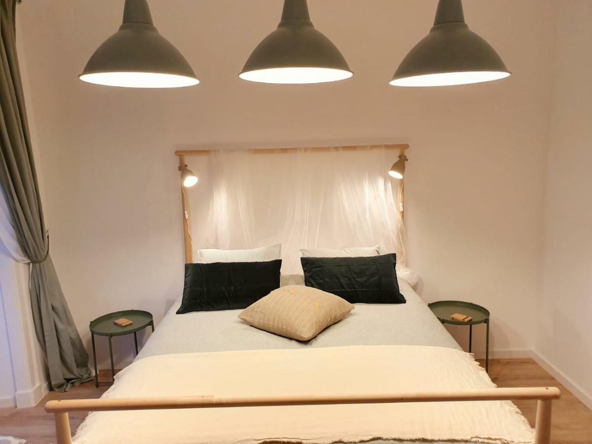 Chile Out By Host-point Guest house Lisbon