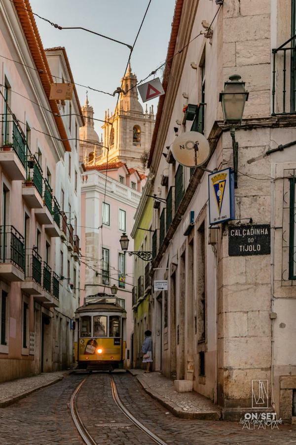 On/set Alfama - Cinema * Lisbon