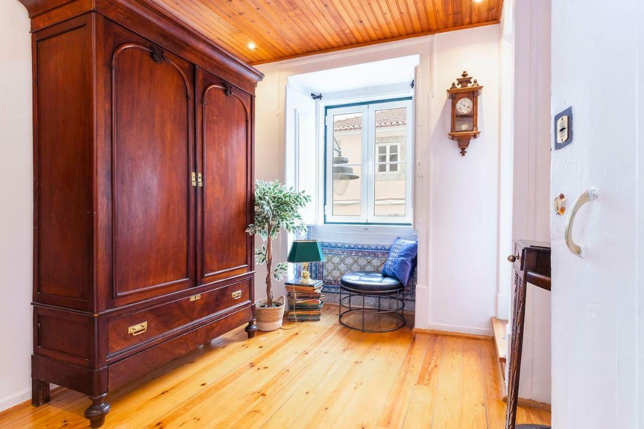 Typical Portuguese At Ajuda, Belem Apartment