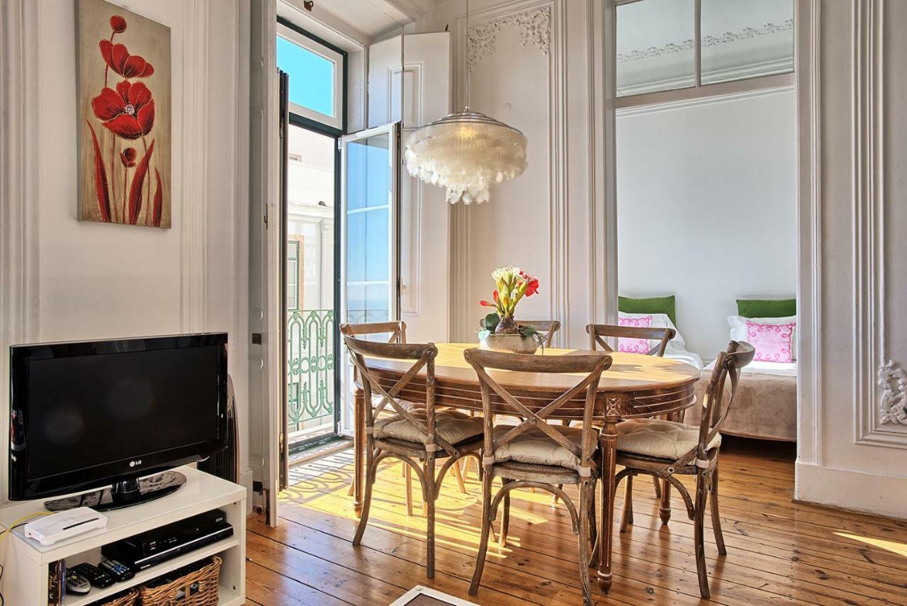 Localtraveling Alfama River View - Family Apartment Lisbon
