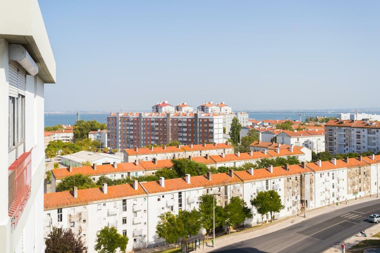 Airport Bed & Breakfast Lisbon