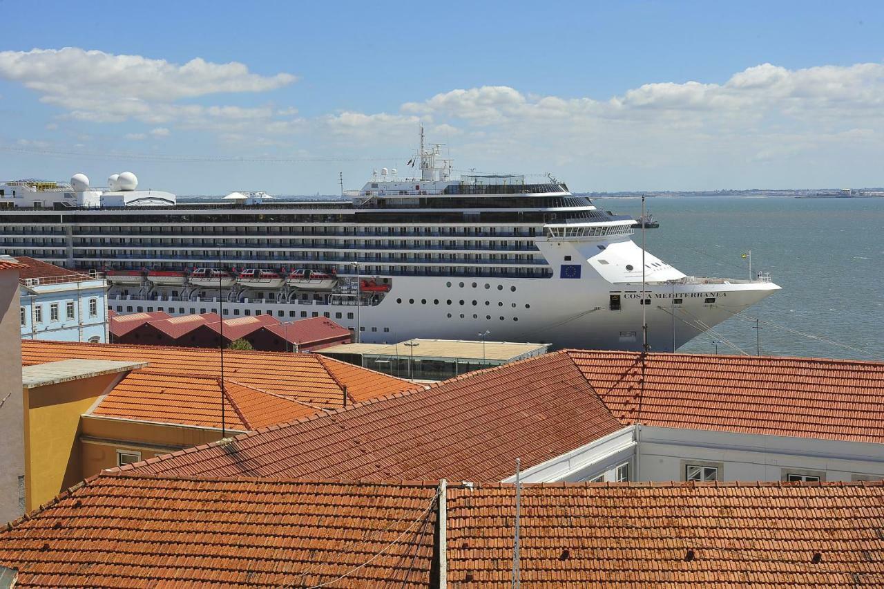 Localtraveling Alfama River View - Family * Lisbon