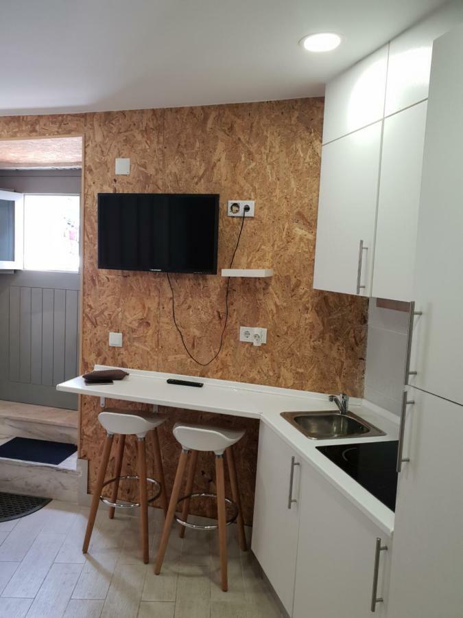 Calcada Agostinho 1 * Lisbon