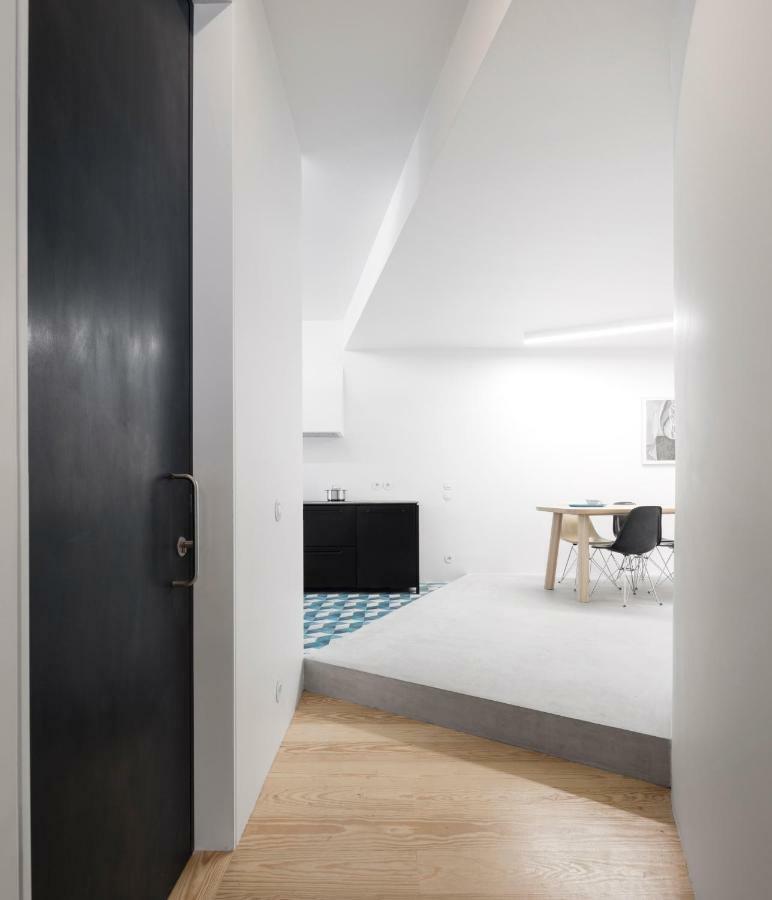 Apartment Awarded 3 Bedrooms Upscale Flat@chiado Bairro Alto Lisbon