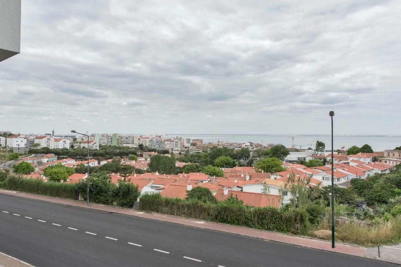 Lovely 3 Bedroom For The Perfect In Apartment