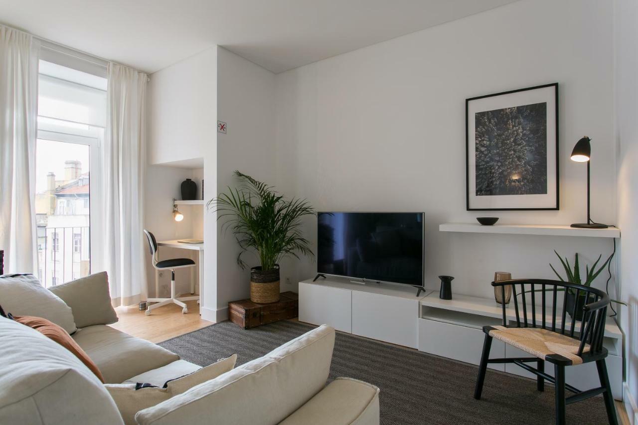 Altido Elegant Deluxe & Altido Luxurious 3-bedroom Apt With Terrace In Intendente Apartment Lisbon