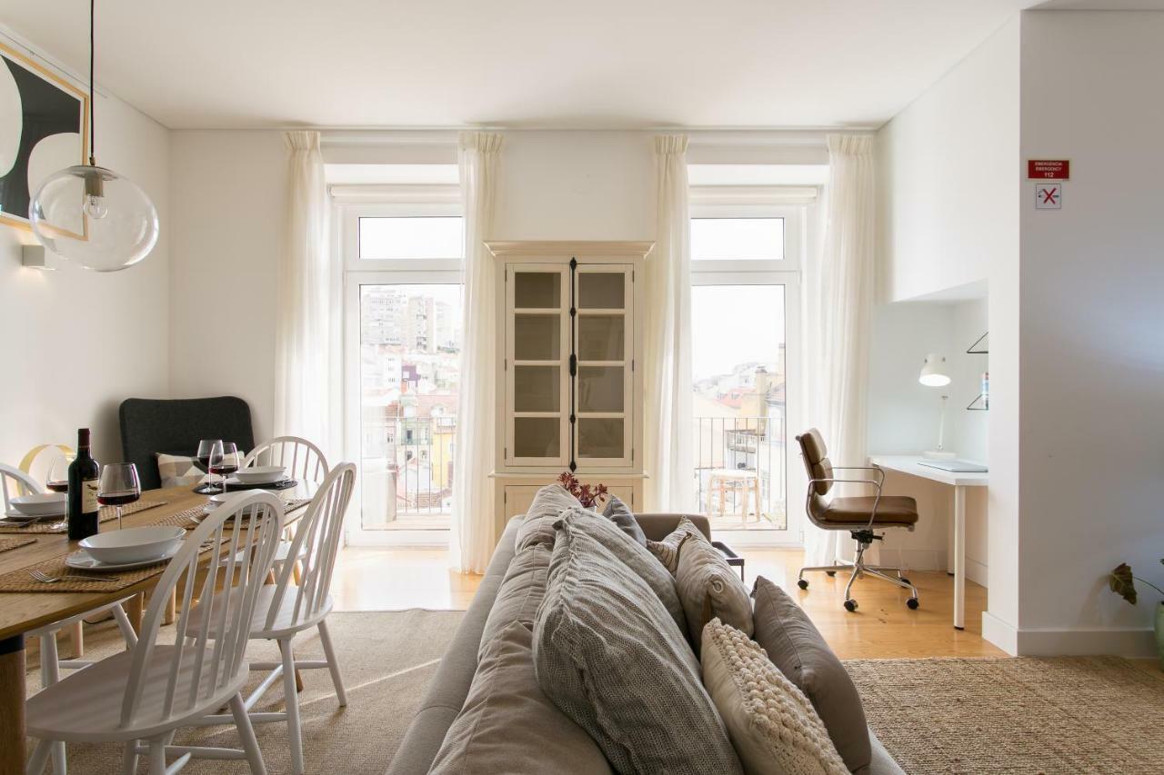 Altido Elegant Deluxe & Altido Luxurious 3-bedroom Apt With Terrace In Intendente