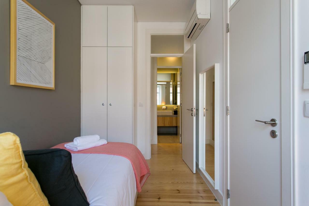 Altido Elegant Deluxe & Altido Luxurious 3-bedroom Apt With Terrace In Intendente