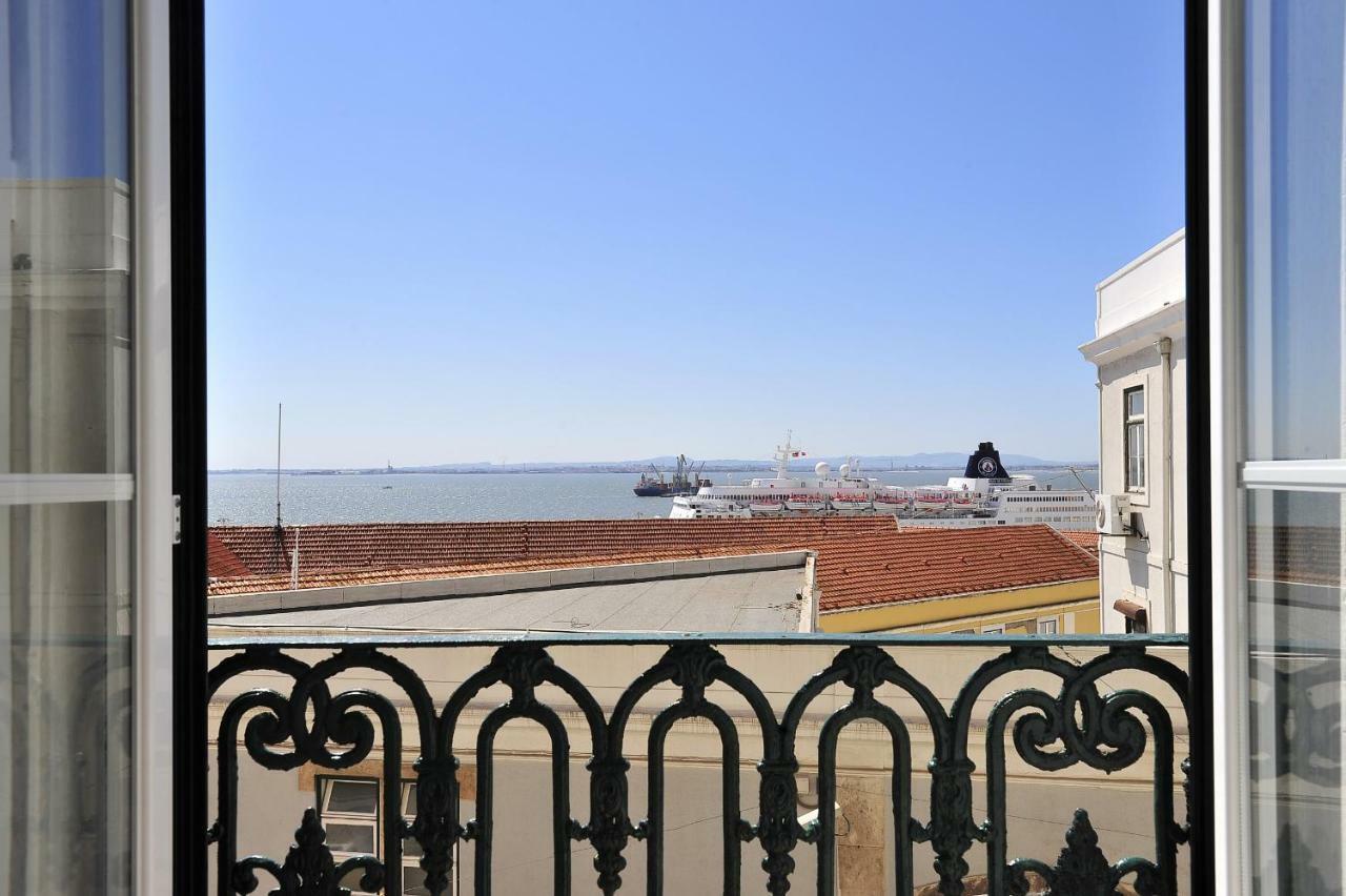 Localtraveling Alfama River View - Family * Lisbon