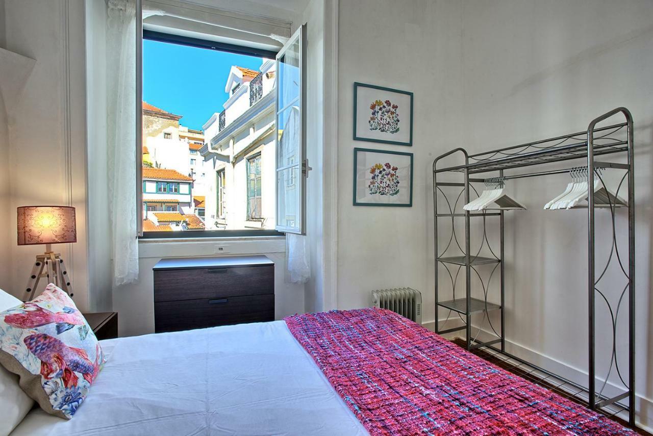 Localtraveling Alfama River View - Family Apartment Lisbon