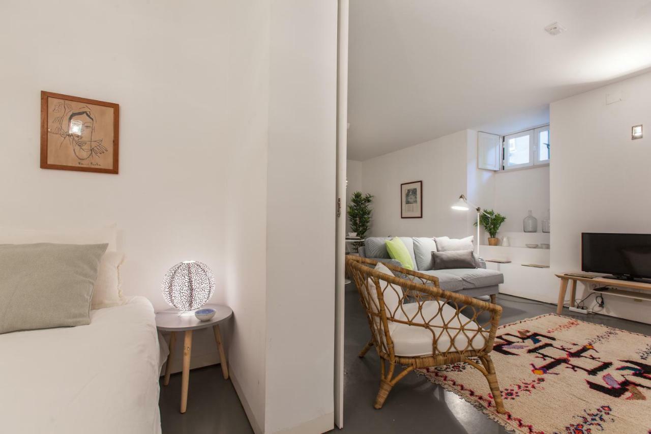Renovated With Private Courtyard, By Timecooler Lisbon