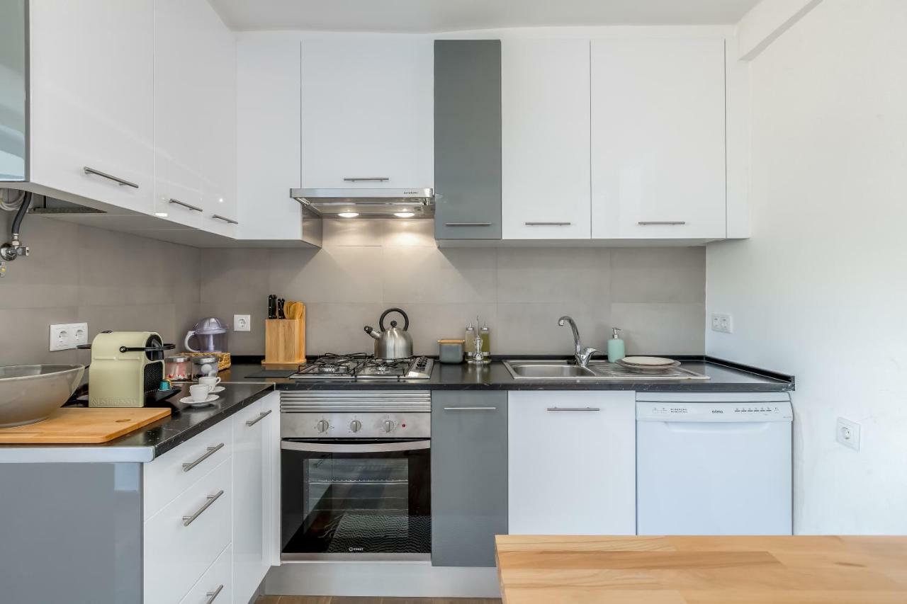 Apartment Alfama, Bright And Spacious With Private Terrace, By Timecooler Lisbon