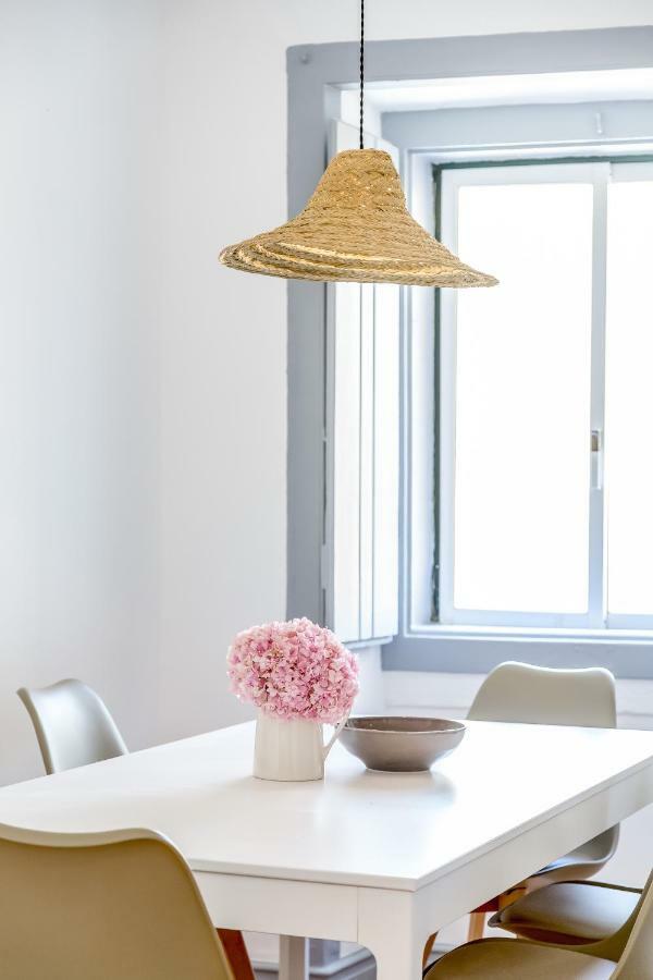 Apartment Alfama, Bright And Spacious With Private Terrace, By Timecooler