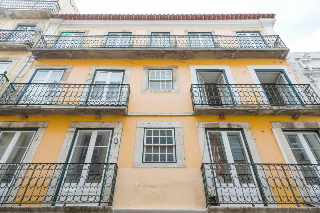Alfama, Bright And Spacious With Private Terrace, By Timecooler Lisbon