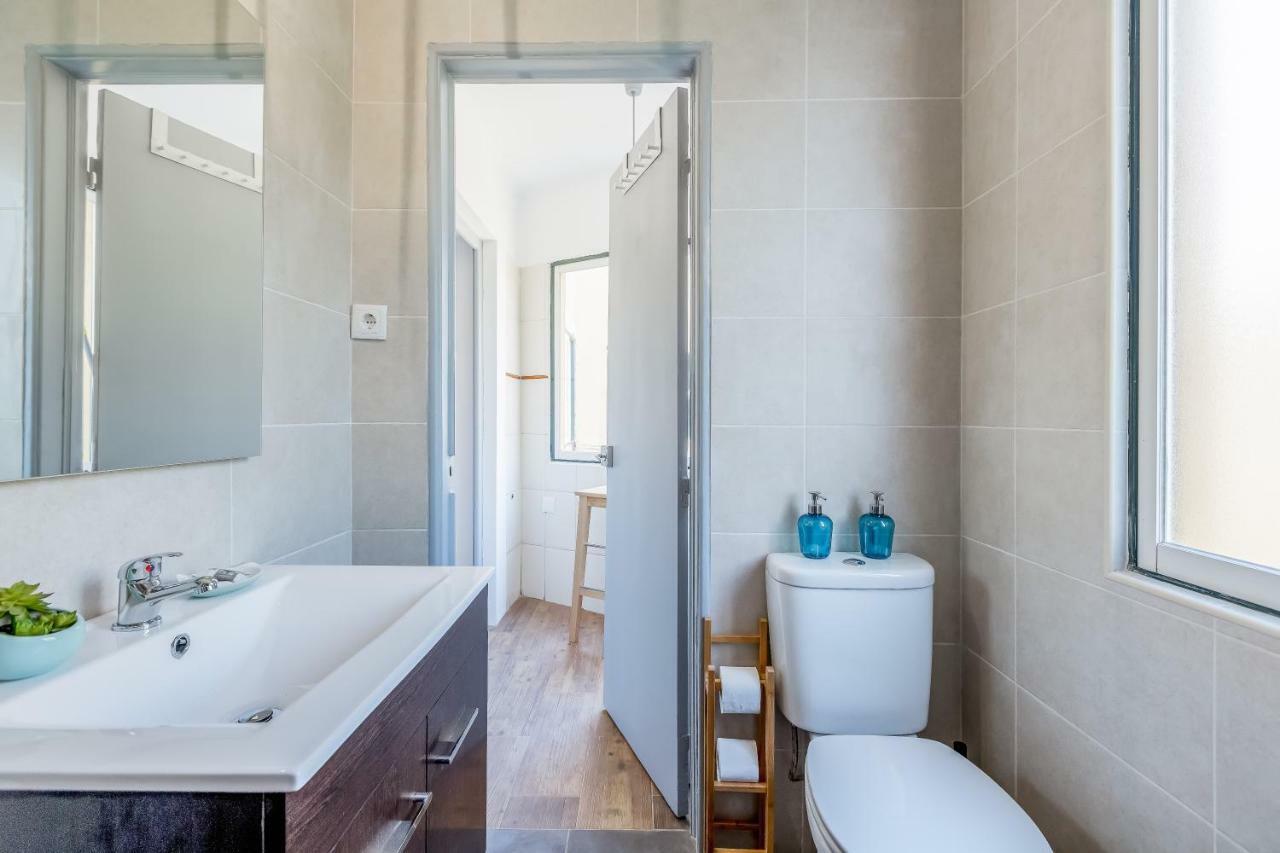 Apartment Alfama, Bright And Spacious With Private Terrace, By Timecooler Lisbon
